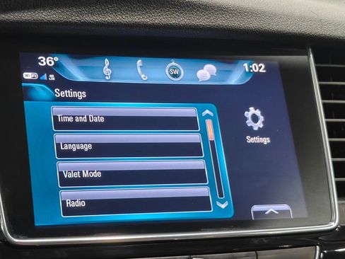 Used 2019 Buick Encore Essence w/ Experience Buick Package AWD/4WD image 35