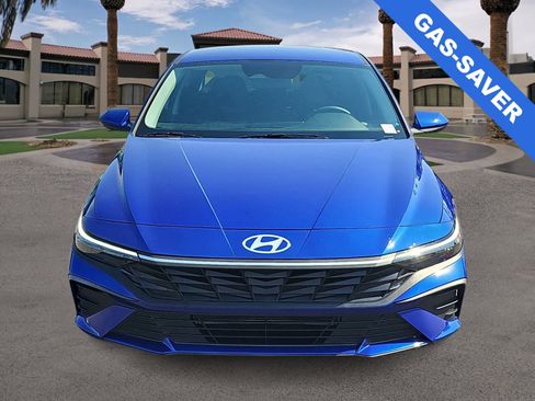 Used 2024 Hyundai Elantra SEL FWD image 3