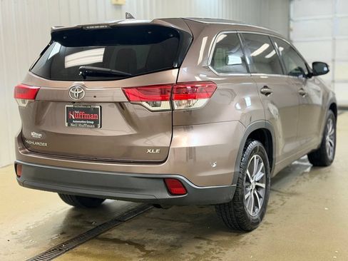 Used 2018 Toyota Highlander XLE FWD image 5