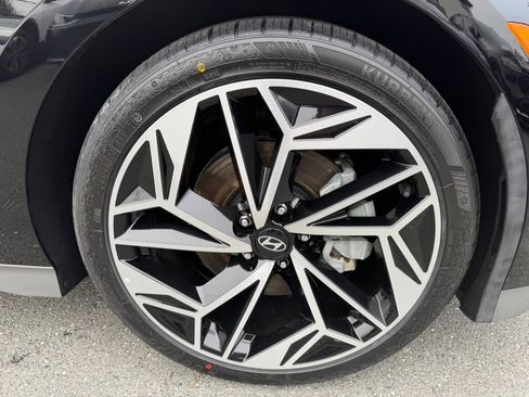 Used 2023 Hyundai Ioniq 6 Limited AWD/4WD image 56
