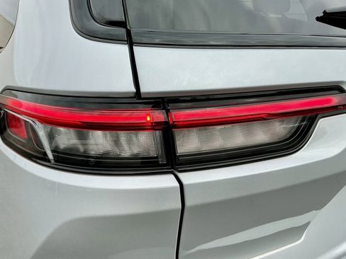 Used 2024 Jeep Grand Cherokee L Altitude image 14