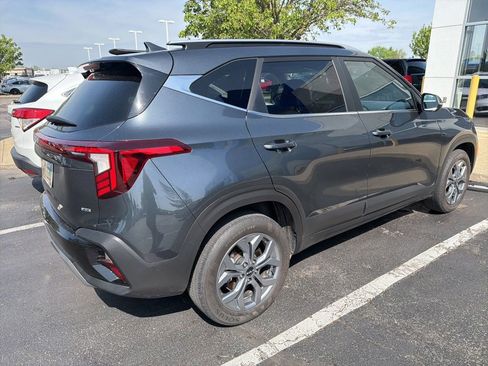 Used 2024 Kia Seltos S AWD/4WD image 5
