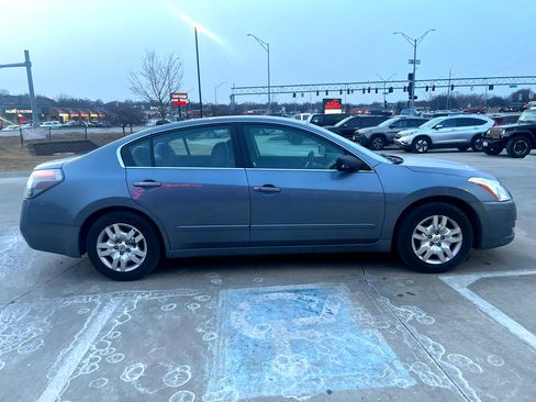 Used 2011 Nissan Altima 2.5 S image 5