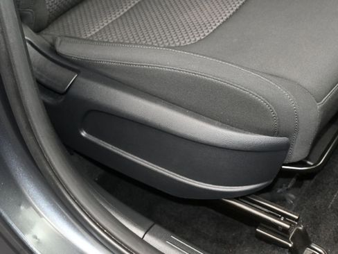 Used 2024 Kia Sportage LX image 40