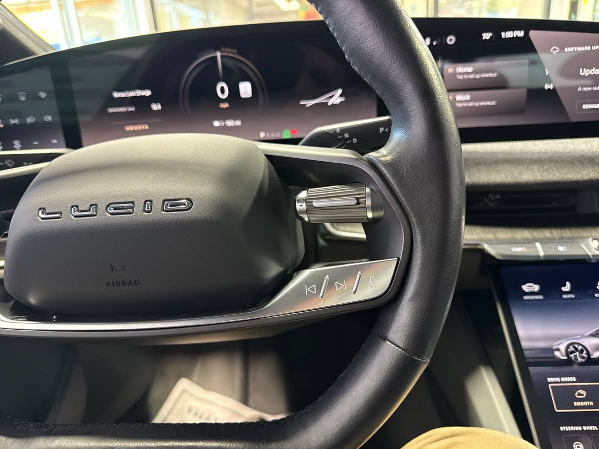 Used 2024 Lucid Air Touring AWD/4WD image 13