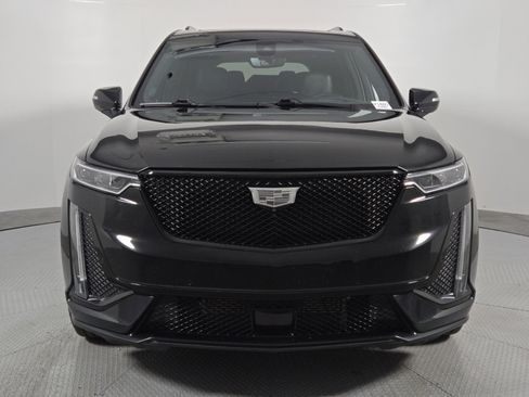 Used 2023 Cadillac XT6 Sport w/ LPO, ONYX Package image 2