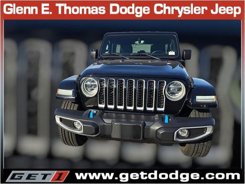 Used 2022 Jeep Wrangler Unlimited Sahara image 2