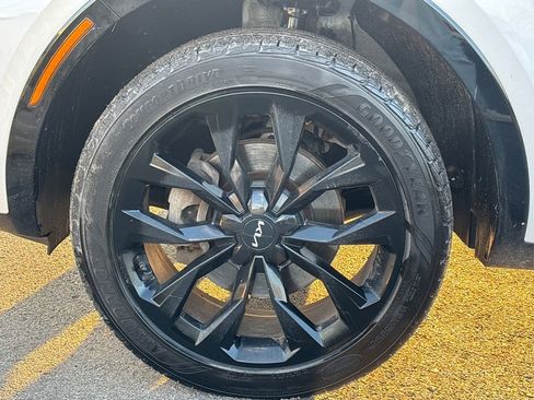 Used 2022 Kia Sorento SX image 12