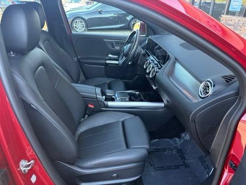 Used 2022 Mercedes-Benz GLA 250 4MATIC w/ Premium Package Lite image 38