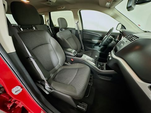Used 2019 Dodge Journey SE w/ Premium Group FWD image 28