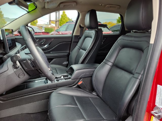 Used 2023 Lincoln Corsair AWD w/ Equipment Group 101A image 5
