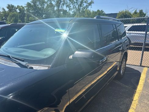 Used 2018 Ford Flex SEL w/ Equipment Group 202A AWD/4WD image 19