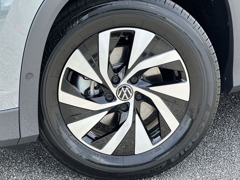 New 2025 Volkswagen Tiguan S image 10
