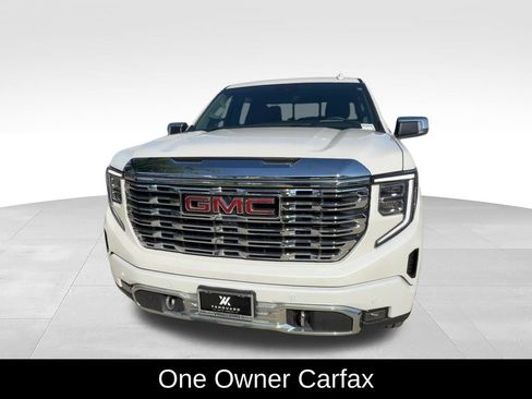 Used 2023 GMC Sierra 1500 Denali w/ Technology Package AWD/4WD image 3