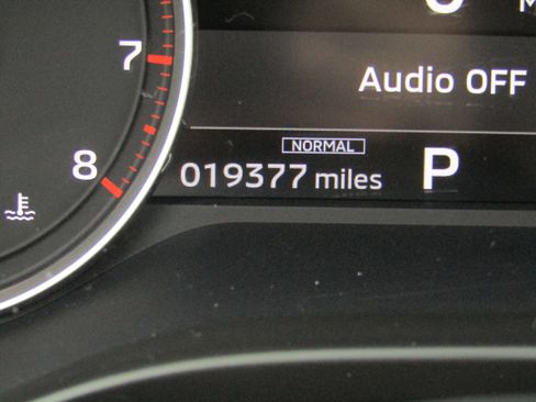 Used 2023 Mitsubishi Outlander SE image 21