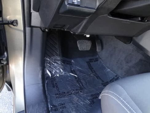 Used 2024 Toyota Tacoma TRD Off-Road image 16