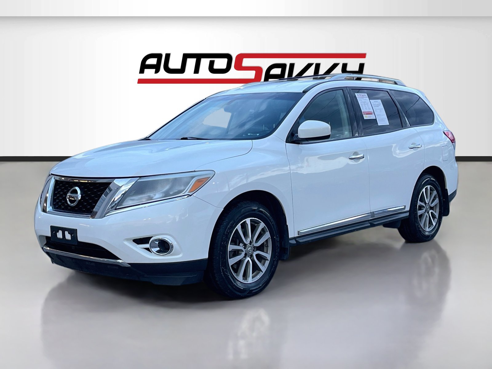 Used 2014 Nissan Pathfinder SL w/ SL Tech Package AWD/4WD image 3