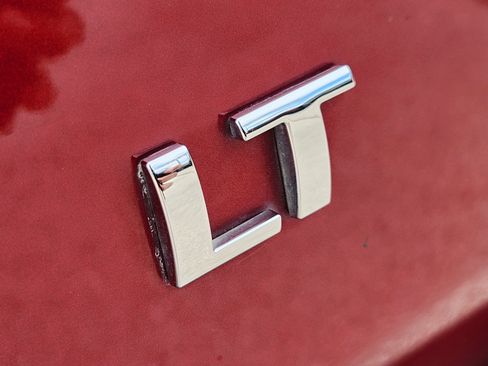 Used 2019 Chevrolet Traverse LT FWD image 13