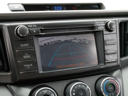 Used 2013 Toyota RAV4 LE AWD/4WD image 29