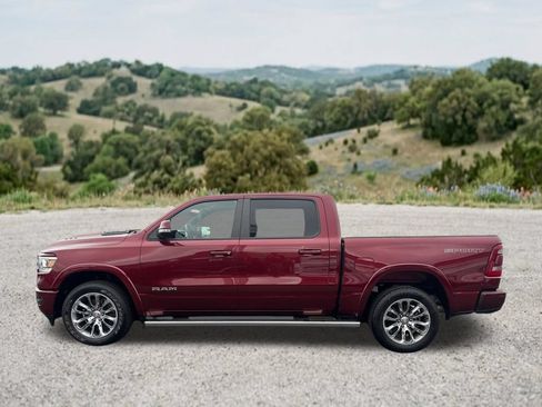 Used 2022 RAM 1500 Laramie AWD/4WD image 4