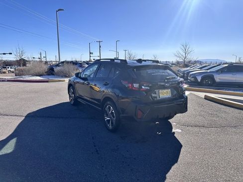 Used 2026 Subaru Crosstrek 2.0i Premium image 3