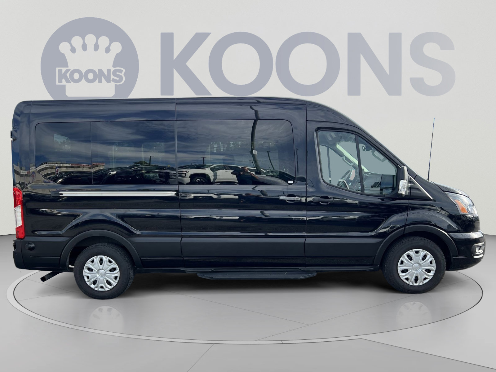 Used 2024 Ford Transit 350 XLT RWD image 8