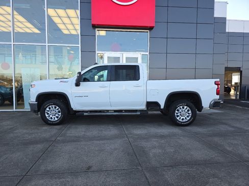 Used 2022 Chevrolet Silverado 2500 LT w/ Convenience Package image 6