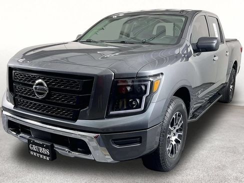 Used 2021 Nissan Titan SV AWD/4WD image 13