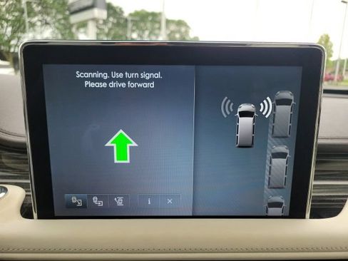 Certified 2023 Lincoln Aviator Black Label w/ Dynamic Handling Package AWD/4WD image 41