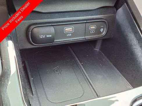 Used 2025 Kia Telluride S AWD/4WD image 32