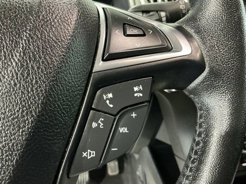 Used 2021 Ford Edge SEL image 15