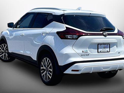 Certified 2023 Nissan Kicks SV FWD image 11