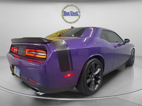 Used 2019 Dodge Challenger R/T Scat Pack w/ Shaker Package RWD image 5