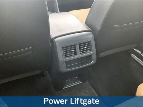 Used 2022 Volkswagen Atlas Cross Sport SEL R-Line w/ Cross Sport MDO Package image 11