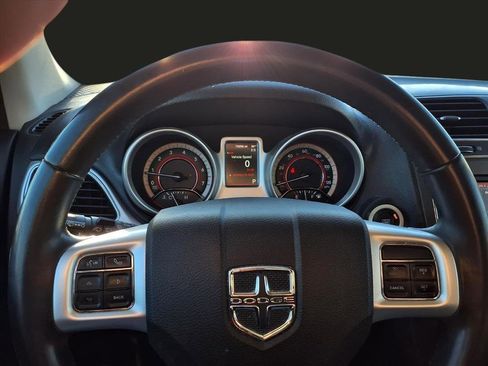 Used 2018 Dodge Journey SE w/ Blacktop Package image 17