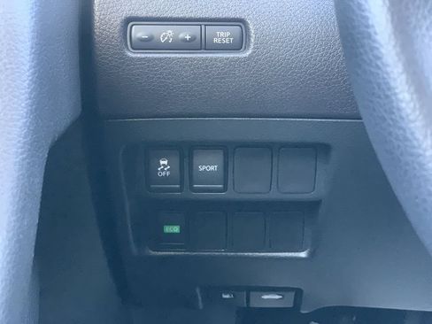 Used 2016 Nissan Rogue S w/ S Family Package FWD image 16