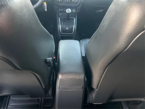 Used 2015 Jeep Patriot High Altitude AWD/4WD image 21