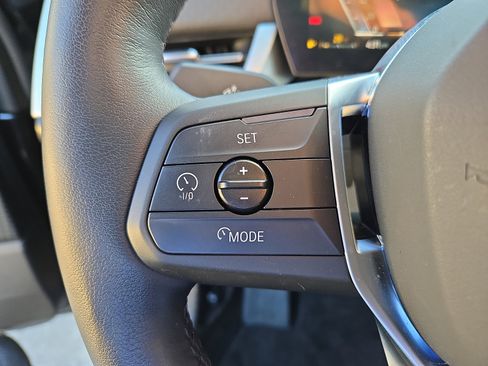 Used 2025 BMW X2 xDrive28i w/ Premium Package image 22