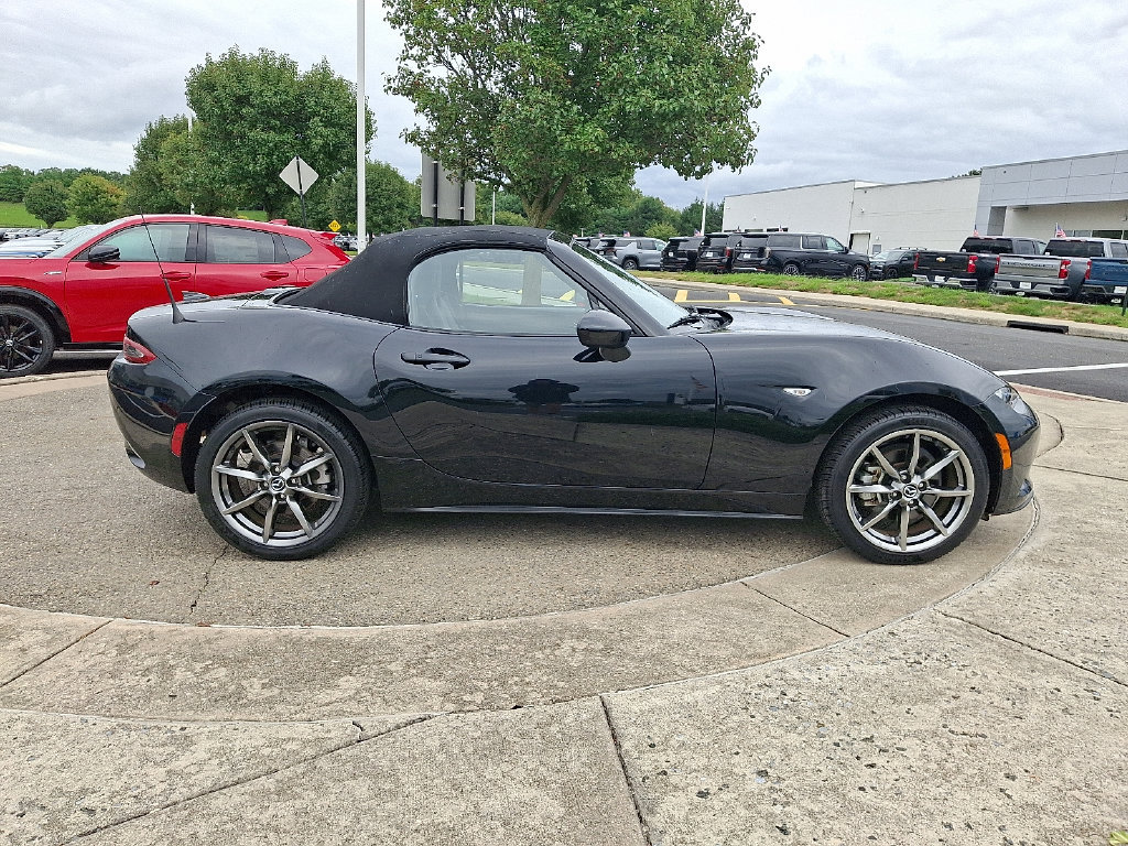 Used 2022 MAZDA MX-5 Miata Grand Touring w/ Weather Package RWD image 12