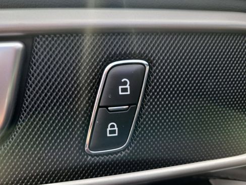 Used 2023 Ford Explorer XLT w/ Equipment Group 202A image 22