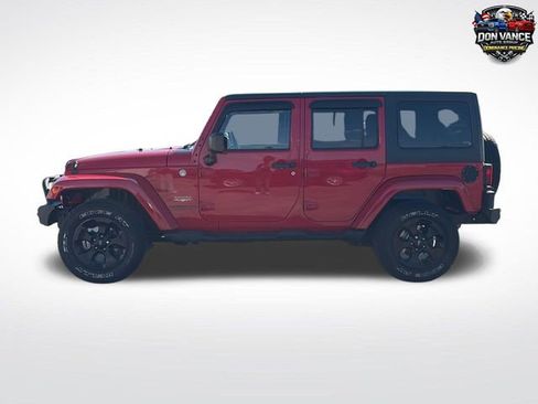 Used 2014 Jeep Wrangler Unlimited Sahara AWD/4WD image 2