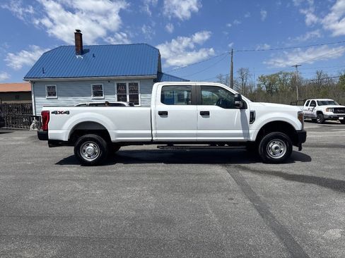 Used 2019 Ford F250 XL w/ Power Equipment Group AWD/4WD image 9