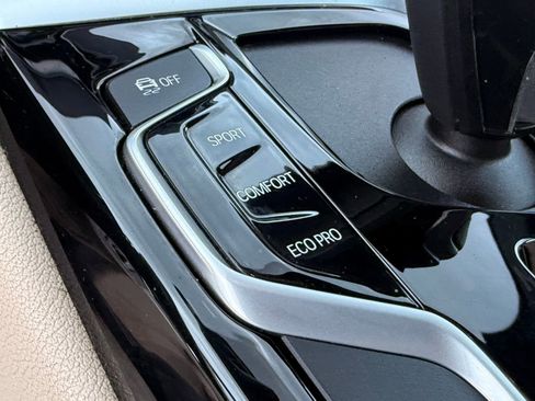 Used 2019 BMW 540i xDrive w/ Convenience Package image 26