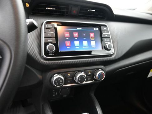 Certified 2025 Nissan Kicks Play S FWD image 23