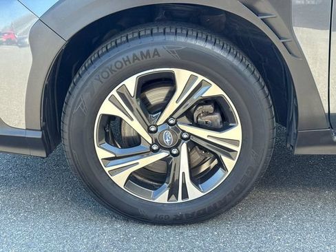 Used 2024 Subaru Crosstrek 2.0i Premium AWD/4WD image 9