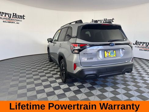 Used 2025 Subaru Forester Premium w/ Convenience Package #1 image 8