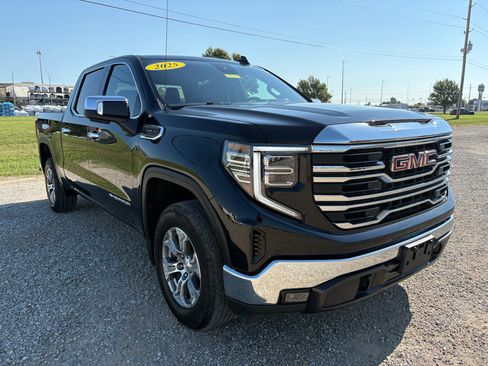 Used 2025 GMC Sierra 1500 SLT RWD image 3