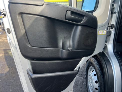 Used 2021 RAM ProMaster 2500 w/ Convenience Group image 14