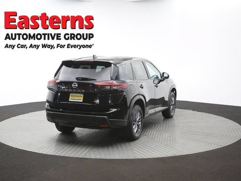 Used 2024 Nissan Rogue S AWD/4WD image 40