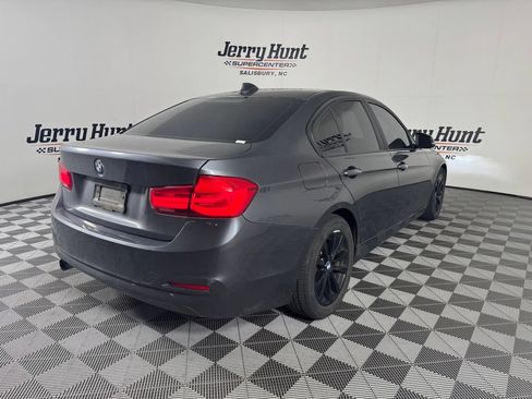 Used 2018 BMW 320i xDrive Sedan AWD/4WD image 7